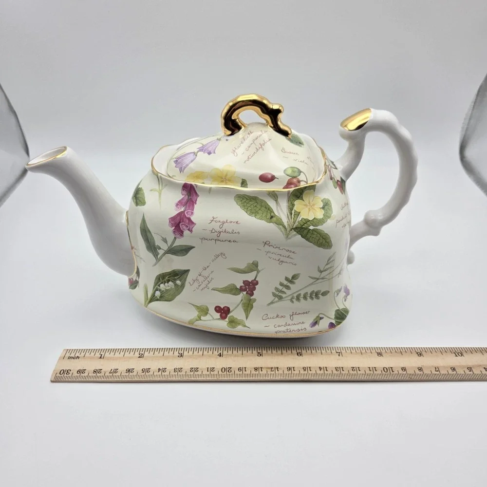 Vintage Royal Cuthbertson Floral Porcelain Botanical Teapot Made In England‎